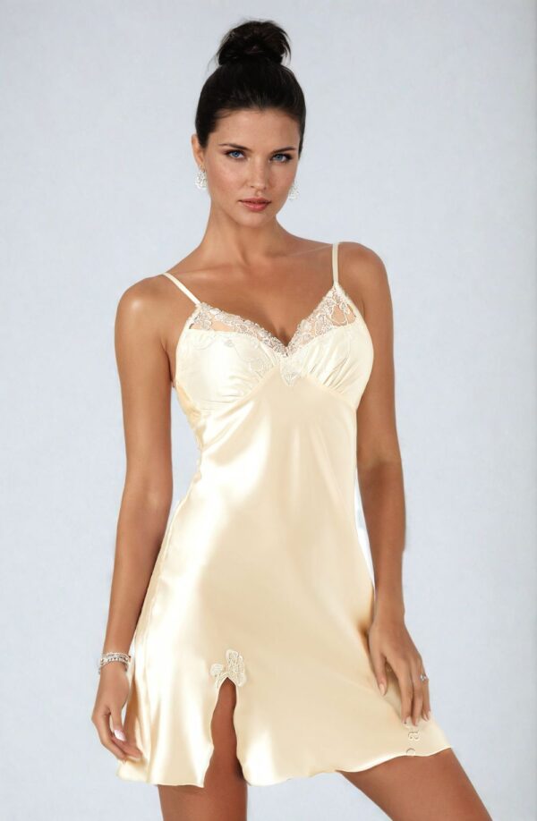 Irall Cleopatra Dressing Gown
